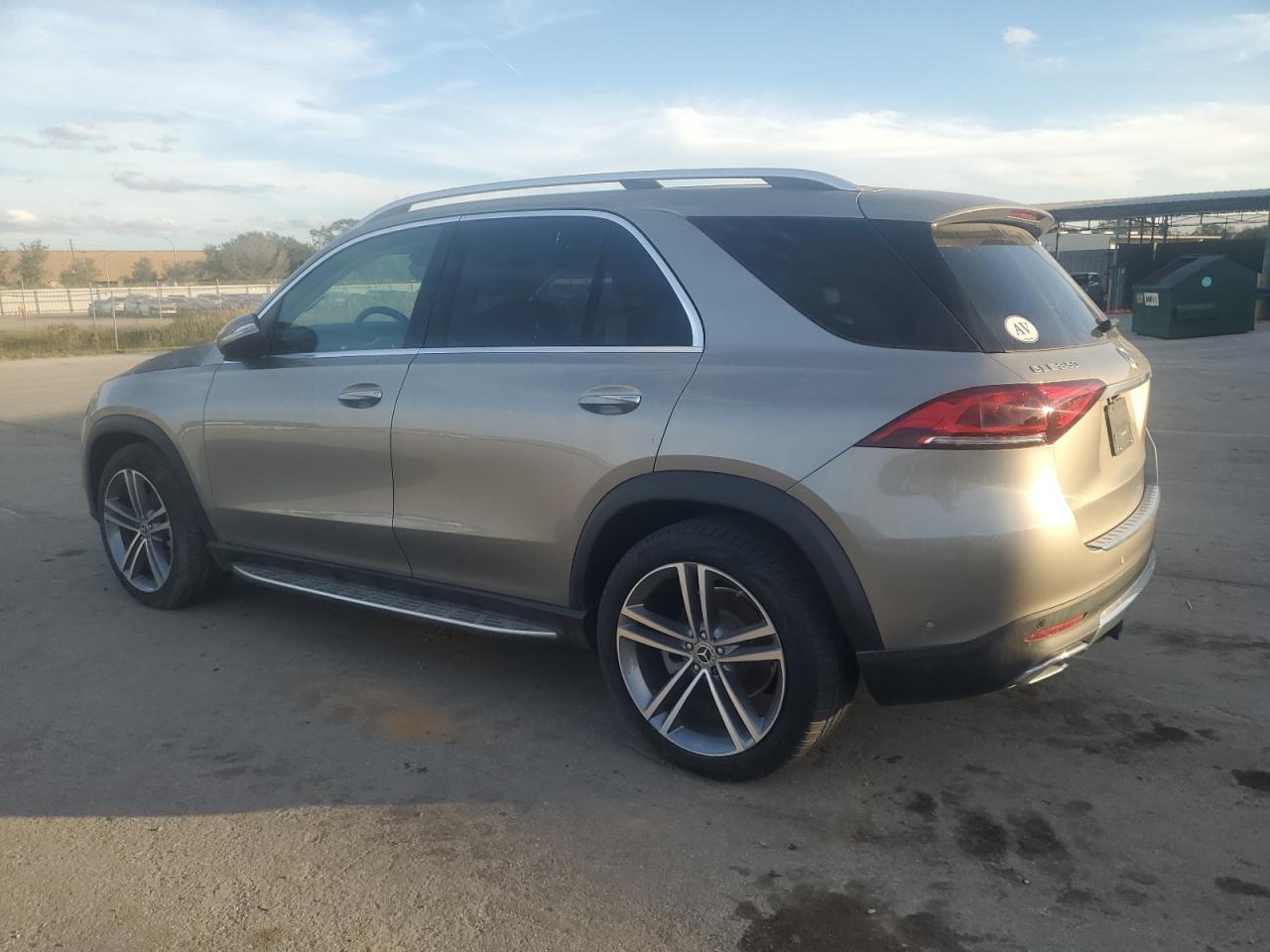 Obraz 2 z 2021 MERCEDES-BENZ GLE 350 2021 z VIN 4JGFB4JE6MA392211