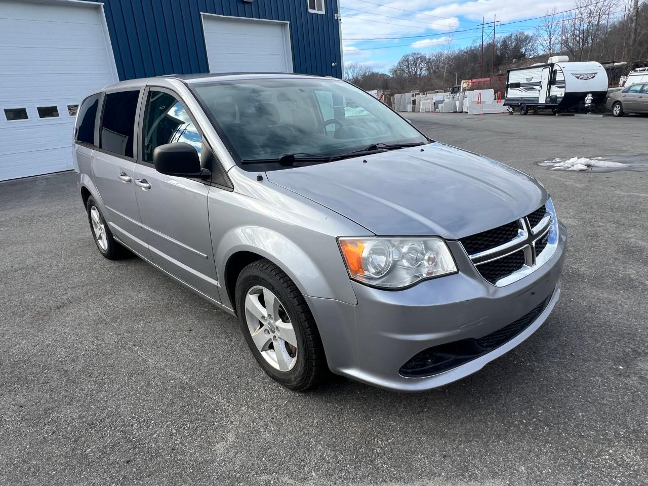 Image 1 of 2013 DODGE GRAND CARAVAN SE 2013 with VIN 2C4RDGBG5DR683744