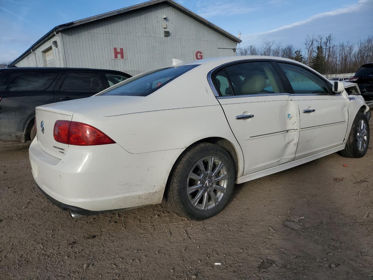Image 3 of 2011 BUICK LUCERNE CXL 2011 with VIN 1G4HJ5EM2BU145122