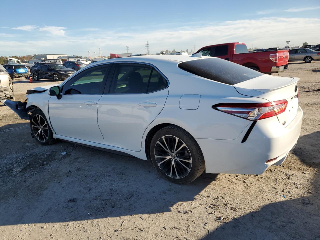 Изображение 2 2020 TOYOTA CAMRY SE 2020 с VIN 4T1G11AK5LU973739