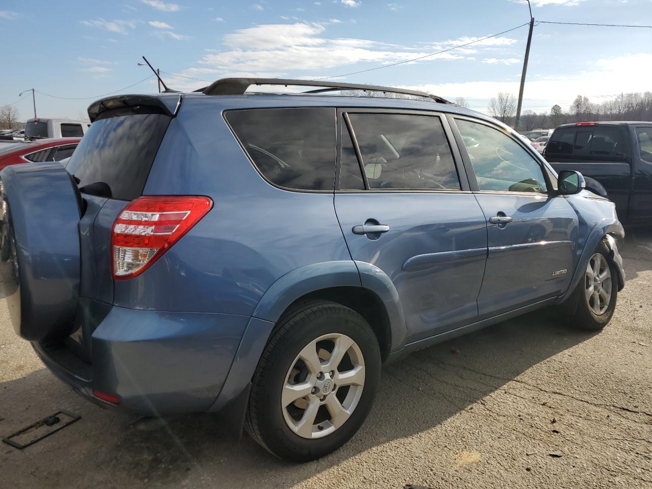 Image 3 of 2009 TOYOTA RAV4 LIMITED 2009 with VIN JTMZK31V495026078