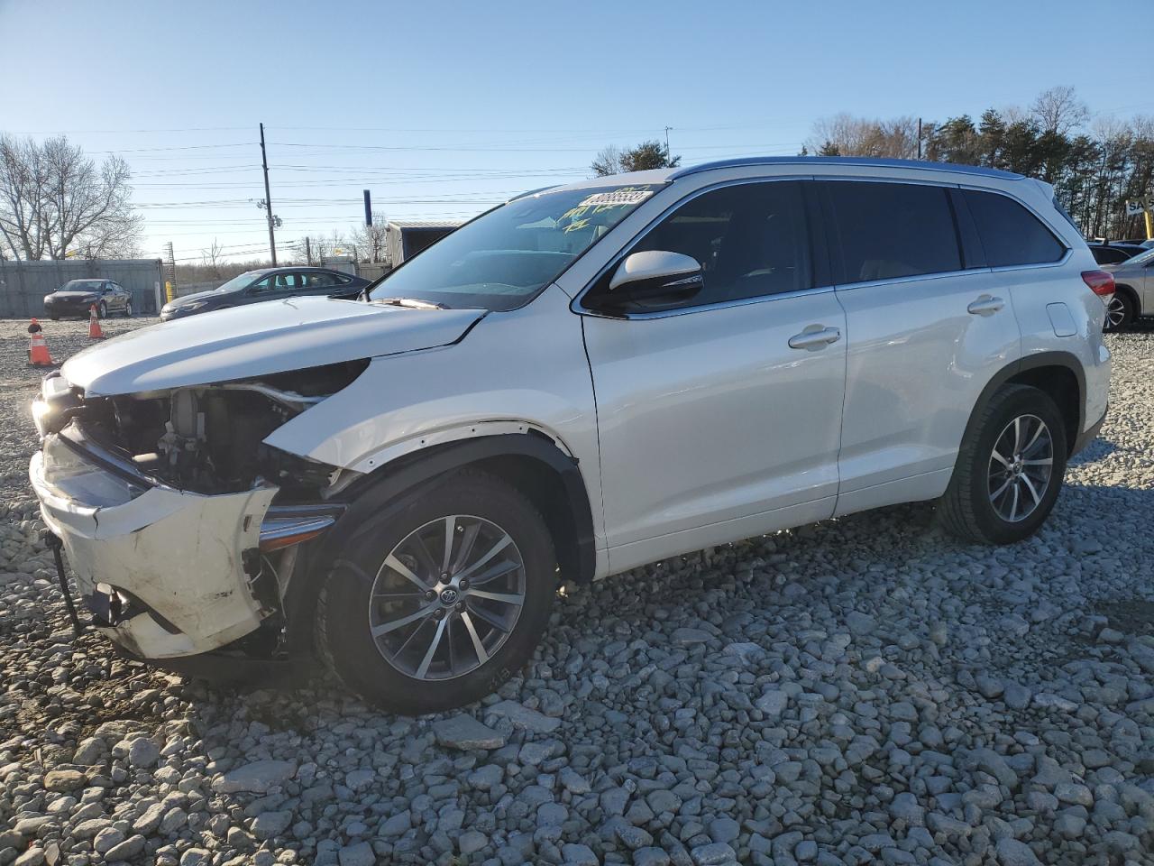 2017 TOYOTA HIGHLANDER SE 2017 image