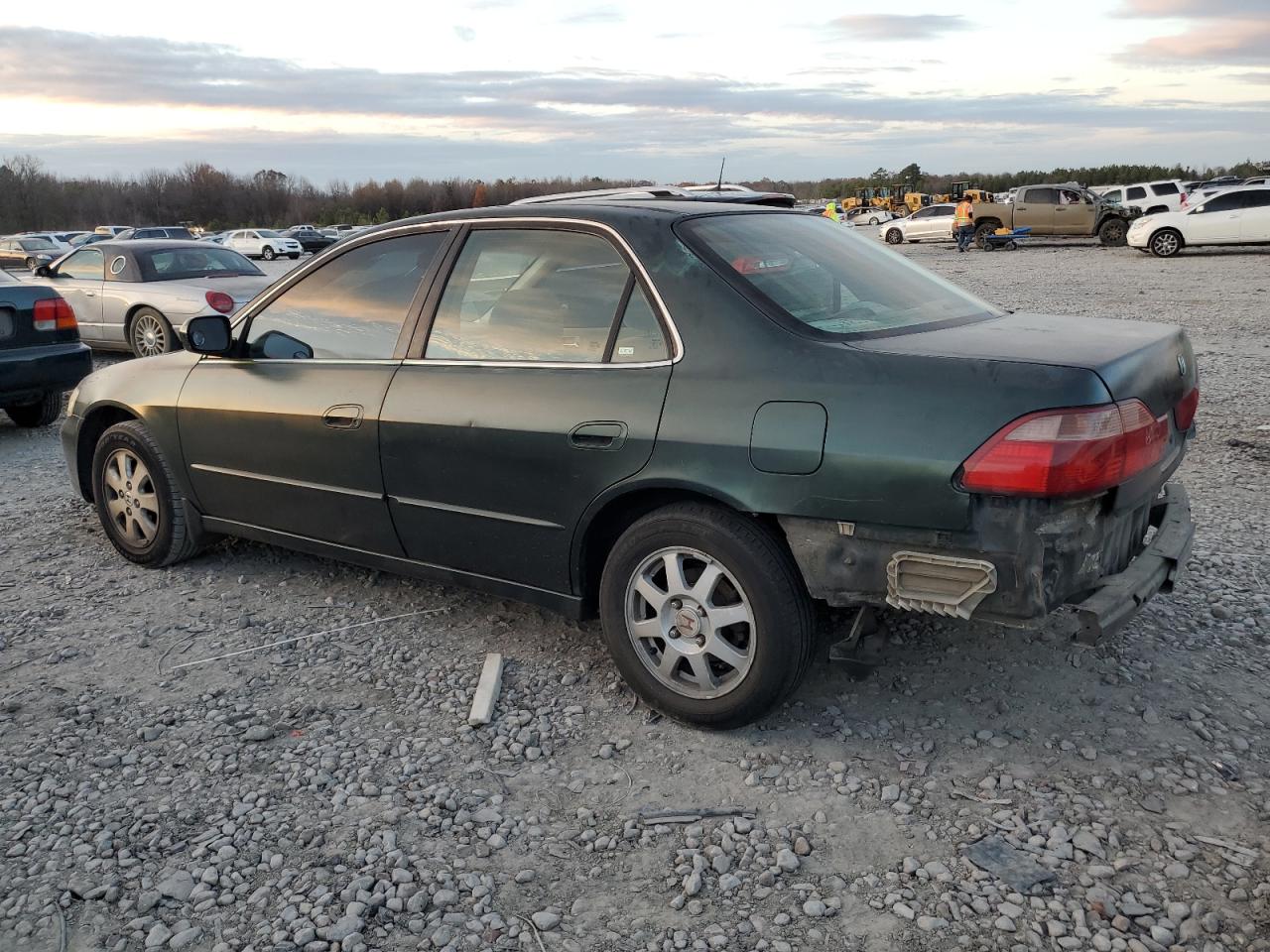 Image 2 of 1998 HONDA ACCORD EX 1998 with VIN 1HGCG5556WA171687