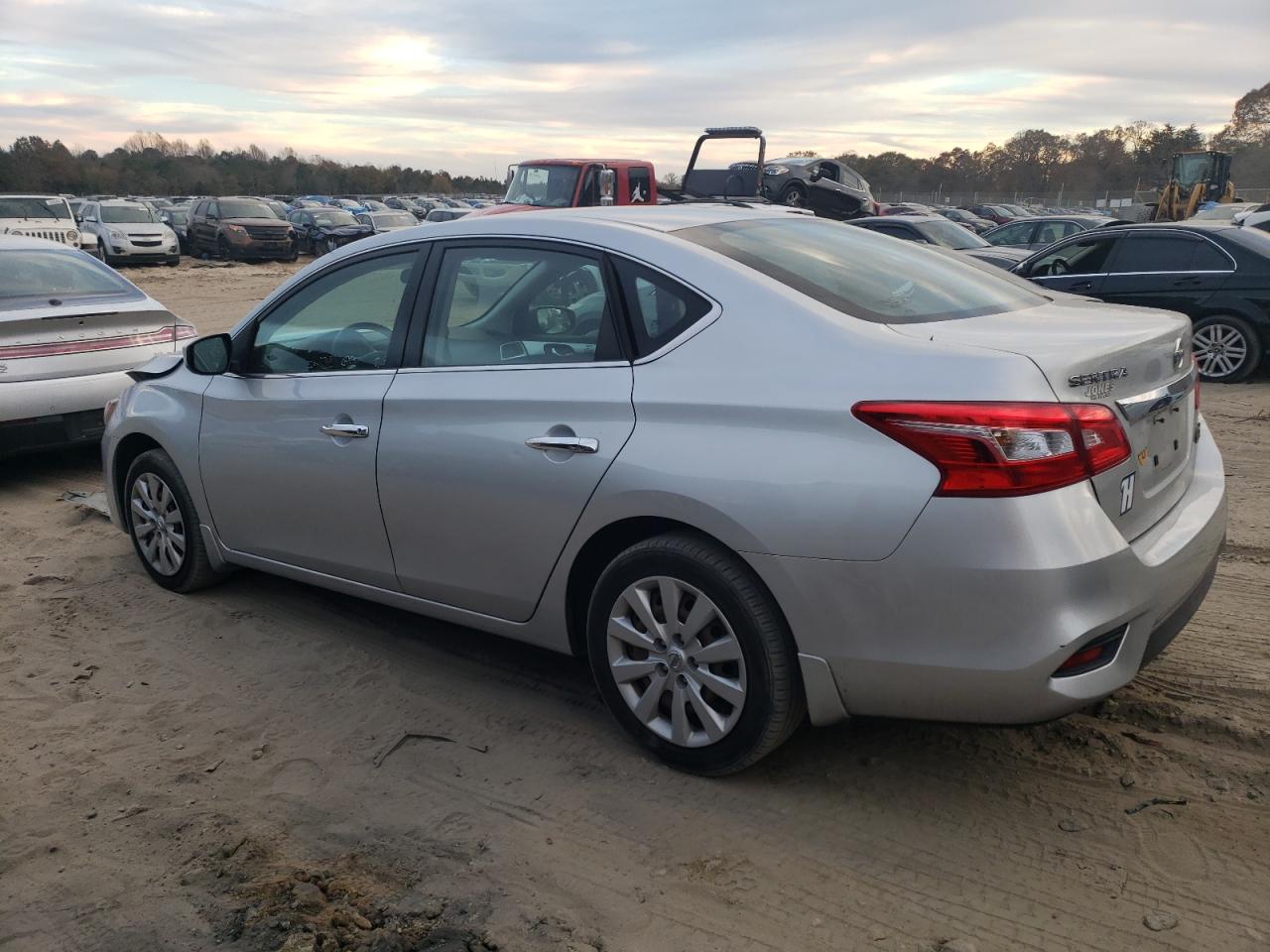 Изображение 2 2017 NISSAN SENTRA S 2017 с VIN 3N1AB7AP5HY212898