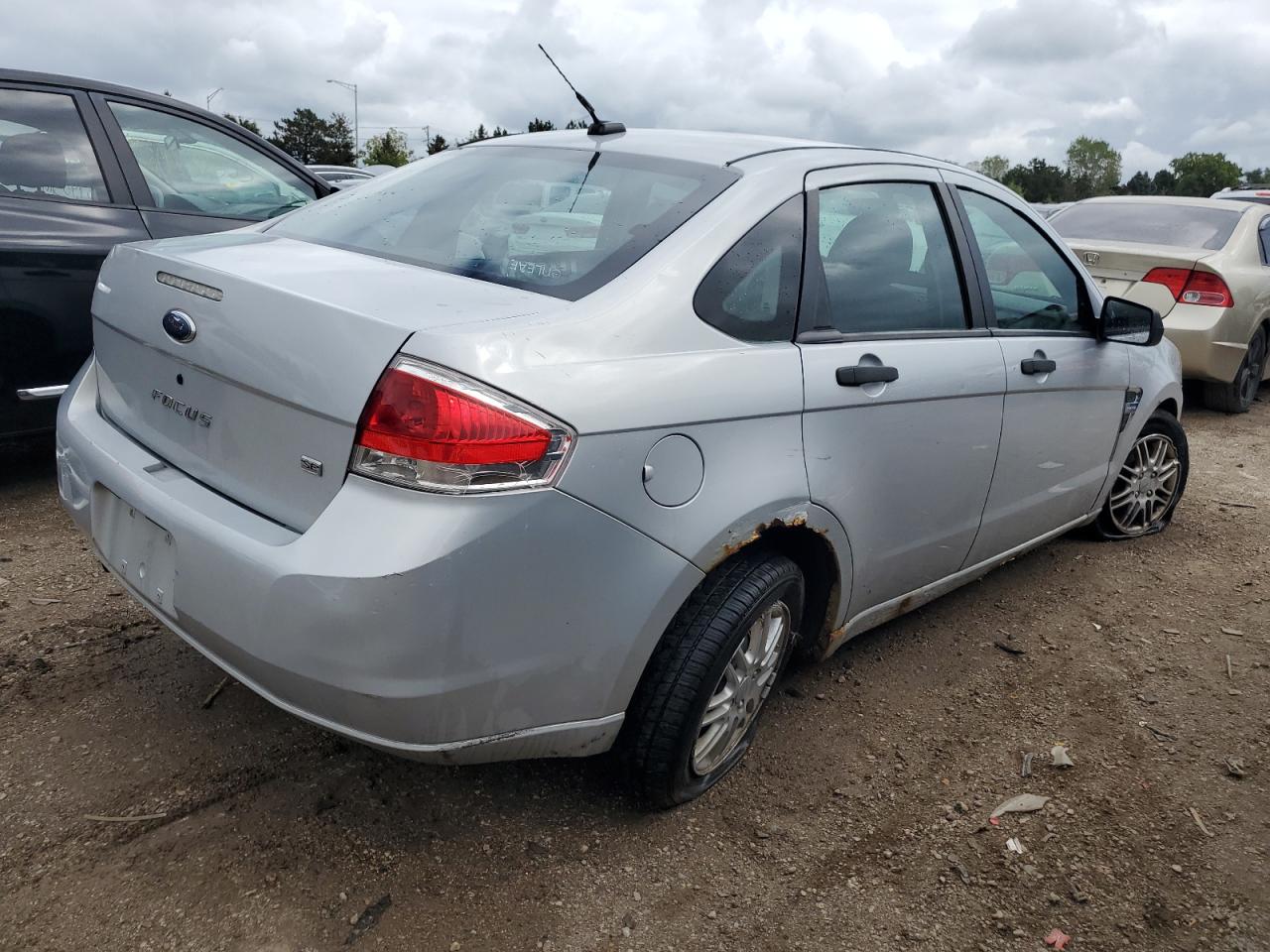Изображение 3 2008 FORD FOCUS SE 2008 с VIN 1FAHP35N78W138654