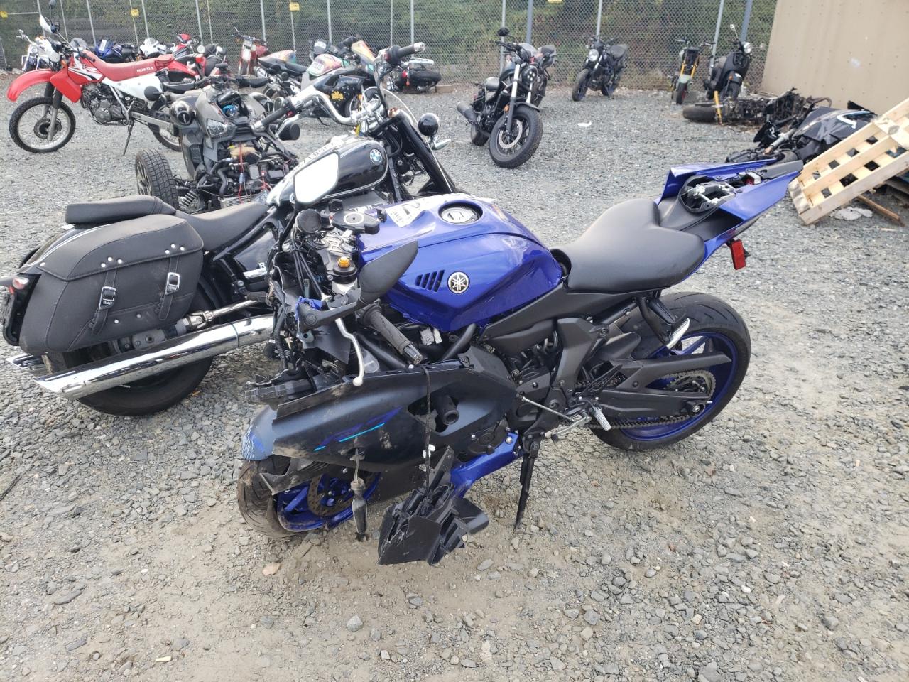 Изображение 2 2023 YAMAHA YZFR7  2023 с VIN JYARM38E4PA004663