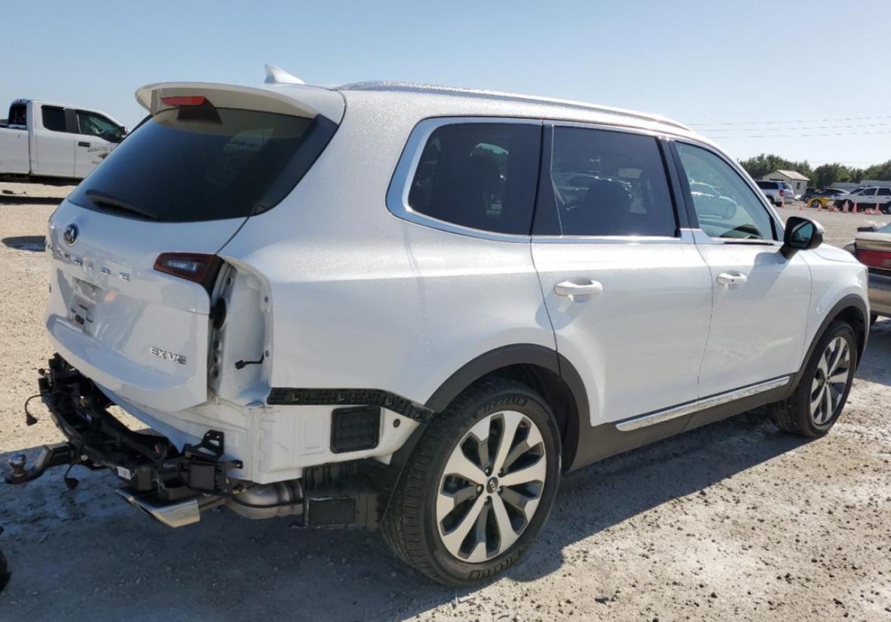 Image 3 of 2021 KIA TELLURIDE EX 2021 with VIN 5XYP3DHC0MG112552