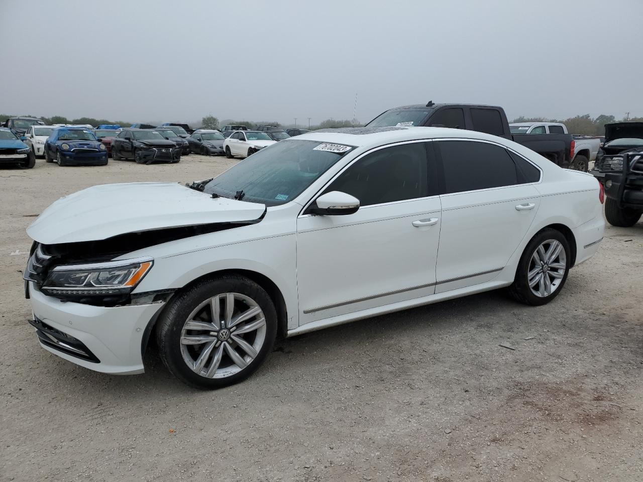 Изображение 1 2016 VOLKSWAGEN PASSAT SEL 2016 с VIN 1VWCS7A3XGC042934