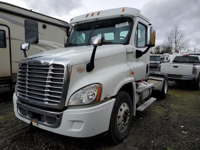 Image 2 of 2011 FREIGHTLINER CASCADIA 125  2011 with VIN 1FUBGEBG7BSAW3613