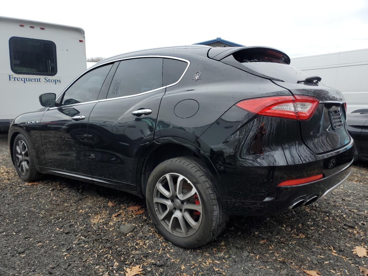 Изображение 2 2017 MASERATI LEVANTE LUXURY 2017 с VIN ZN661XUL8HX222629