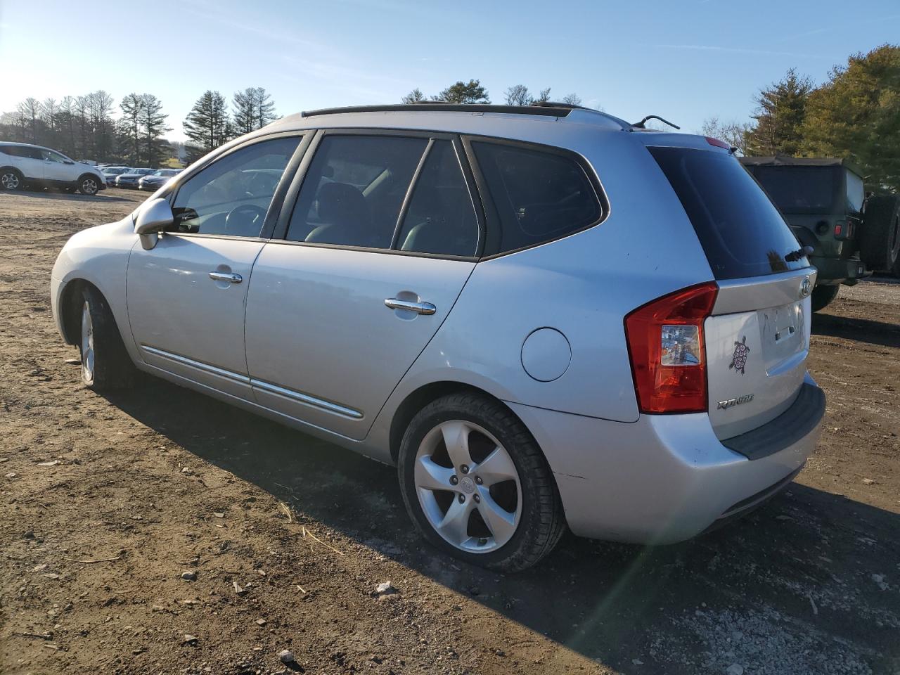 Obraz 2 z 2007 KIA RONDO LX 2007 z VIN KNAFG526977114422