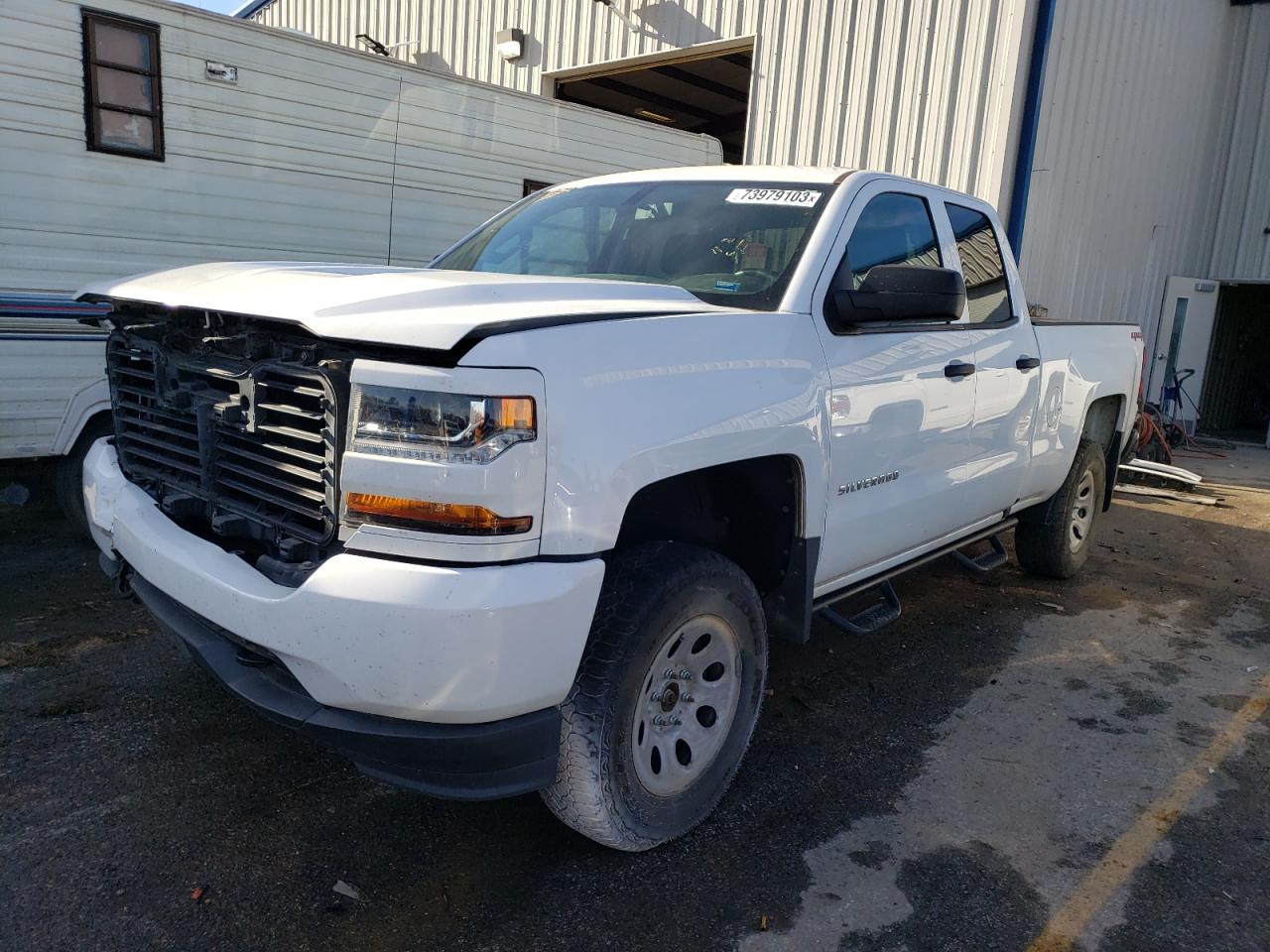 Изображение 1 2017 CHEVROLET SILVERADO K1500 CUSTOM 2017 с VIN 1GCVKPEH2HZ318863