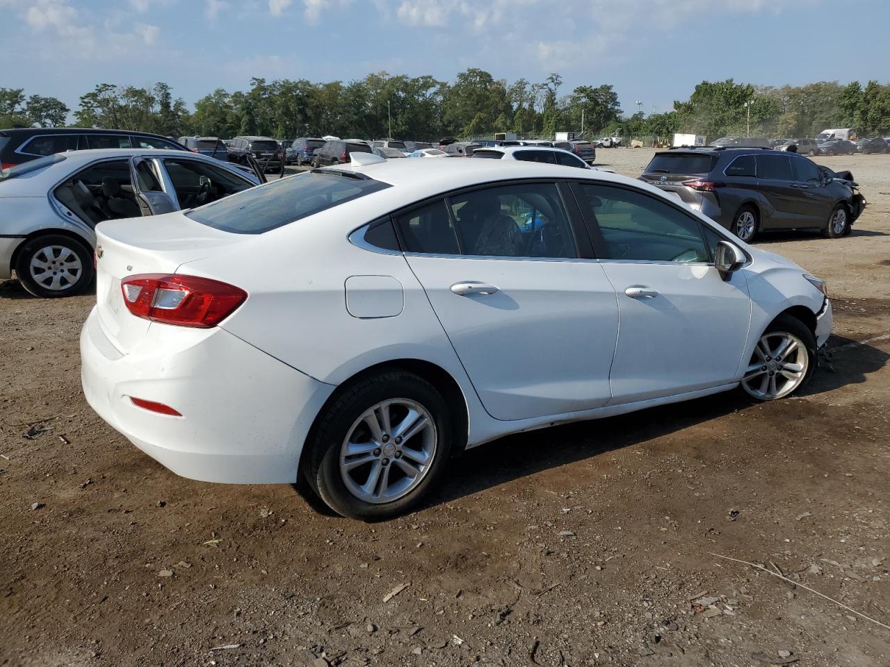 Image 3 of 2018 CHEVROLET CRUZE LT 2018 with VIN 1G1BE5SM4J7179748