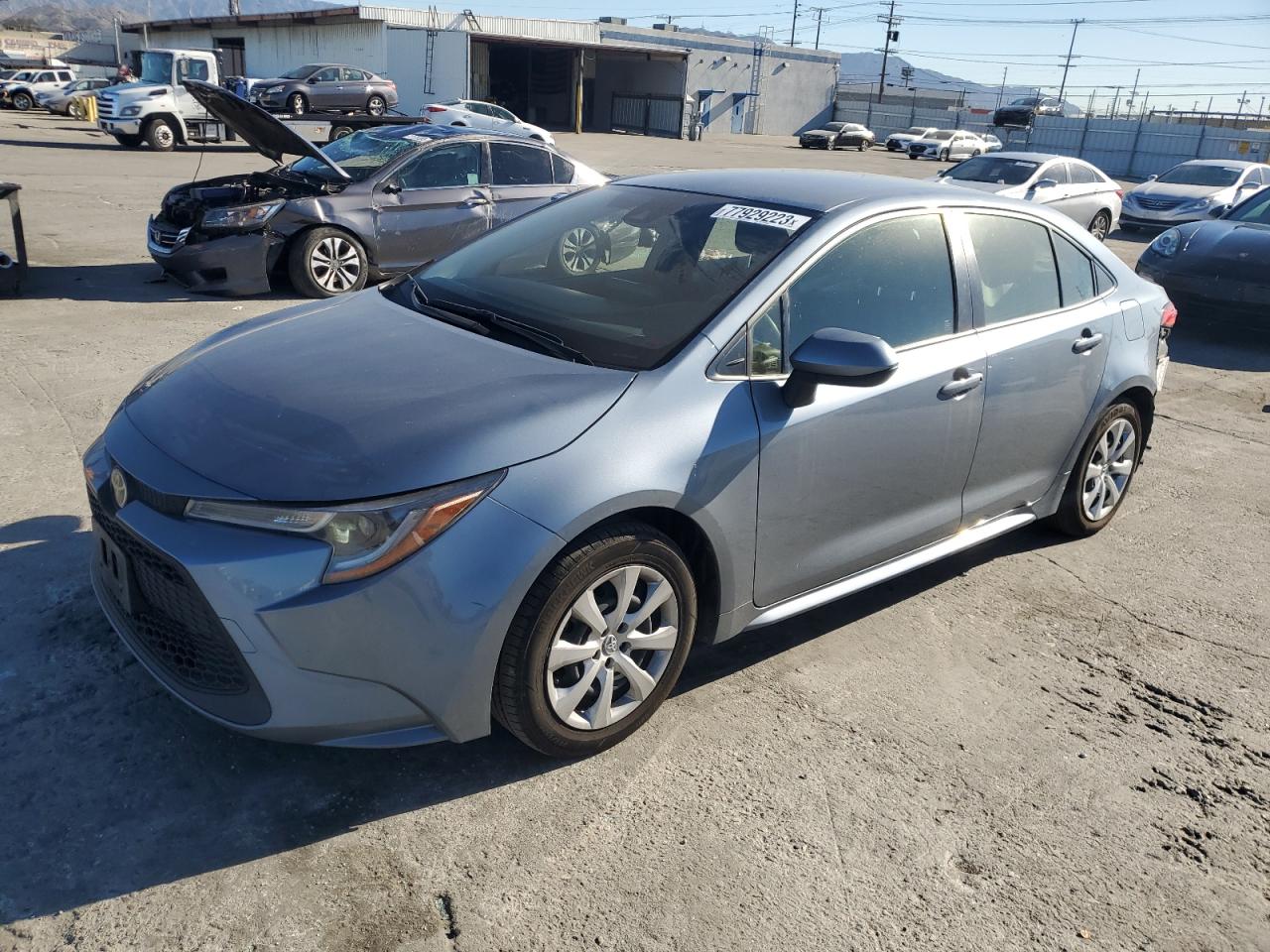 Obraz 1 z 2022 TOYOTA COROLLA LE 2022 z VIN JTDEPMAE2N3028889