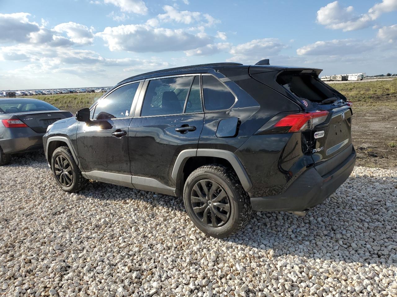 Изображение 2 2019 TOYOTA RAV4 LE 2019 с VIN 2T3H1RFV5KW008200
