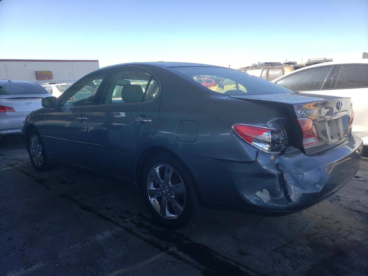 Obraz 2 z 2005 LEXUS ES 330 2005 z VIN JTHBA30G755081303