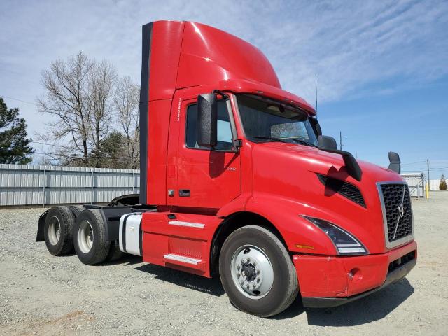 Изображение 2020 VOLVO VNR  2020