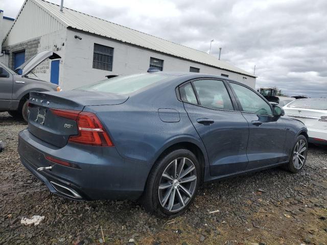 Image 3 of 2022 VOLVO S60 B5 MOMENTUM 2022 with VIN 7JRL12TZ7NG192016