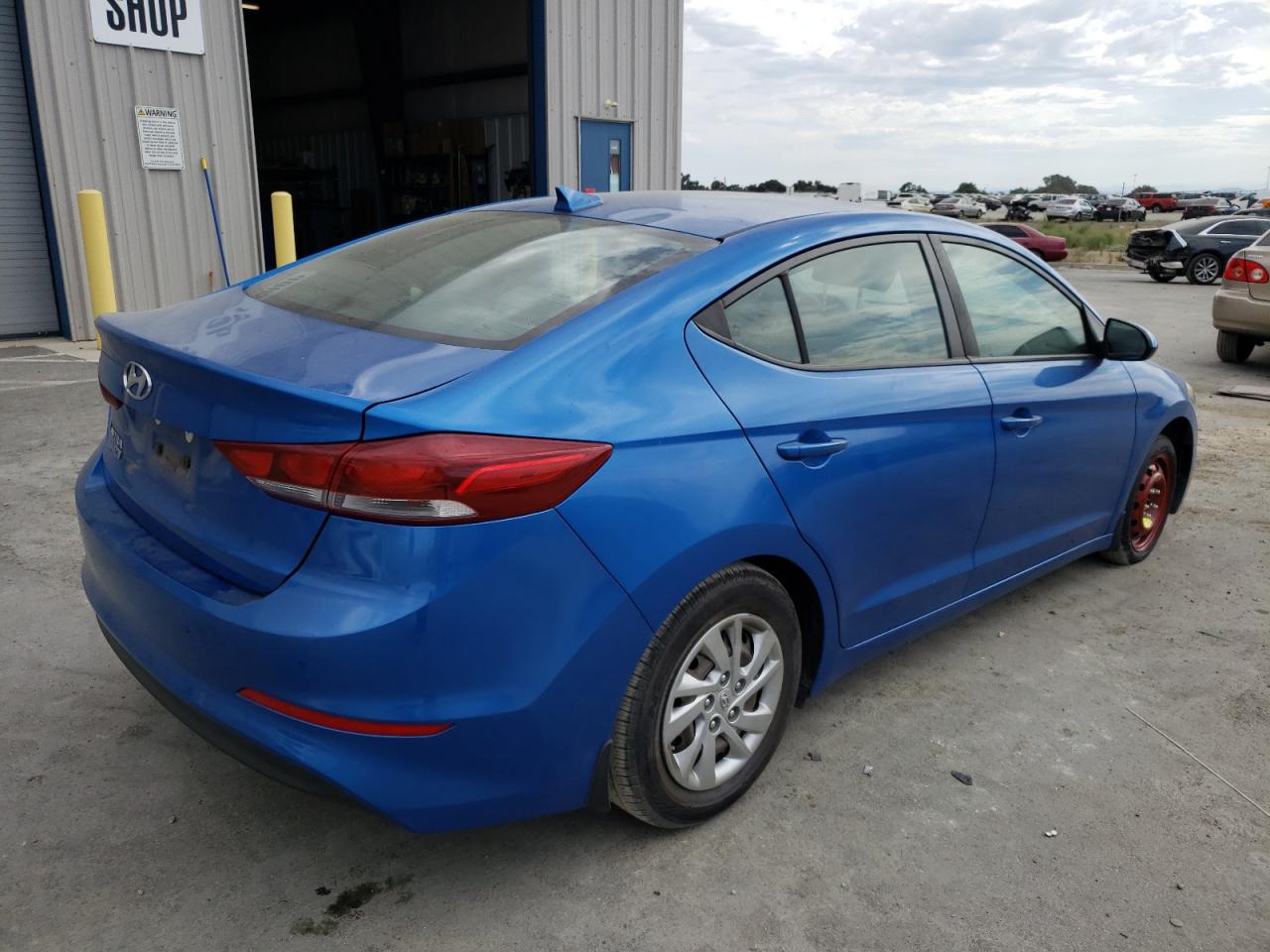 Изображение 3 2017 HYUNDAI ELANTRA SE 2017 с VIN KMHD74LF3HU392251