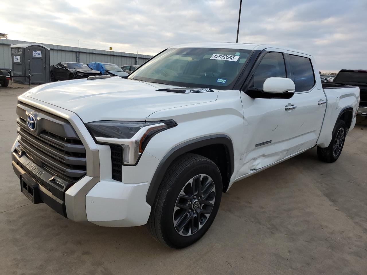 Изображение 2022 TOYOTA TUNDRA CREWMAX LIMITED 2022
