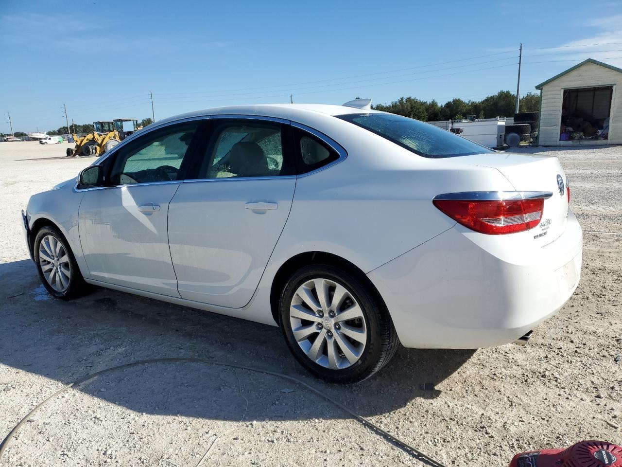 Изображение 2 2016 BUICK VERANO  2016 с VIN 1G4PP5SK8G4110900