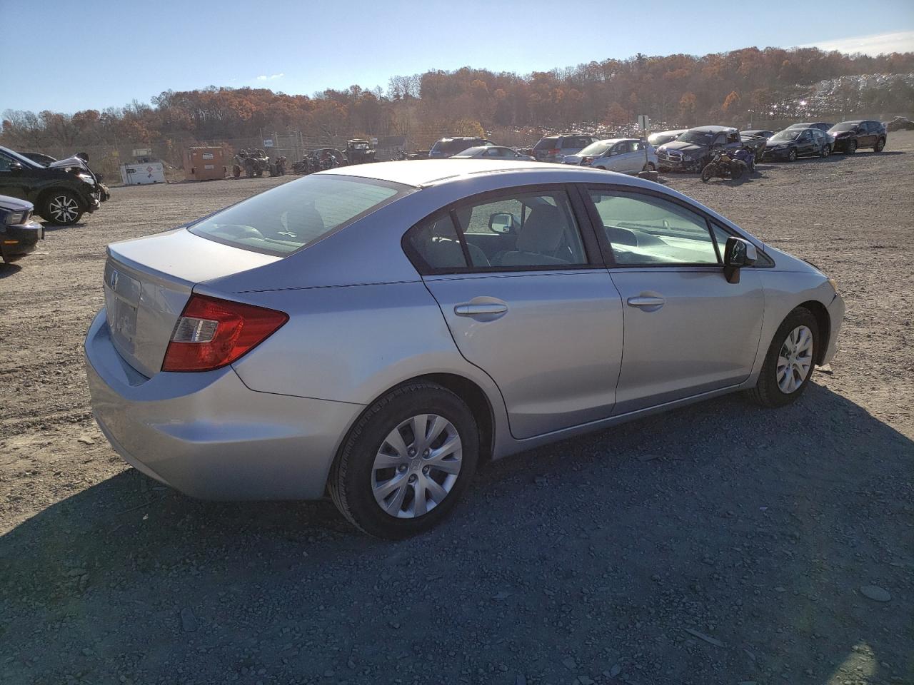 Изображение 3 2012 HONDA CIVIC LX 2012 с VIN 19XFB2F56CE389063