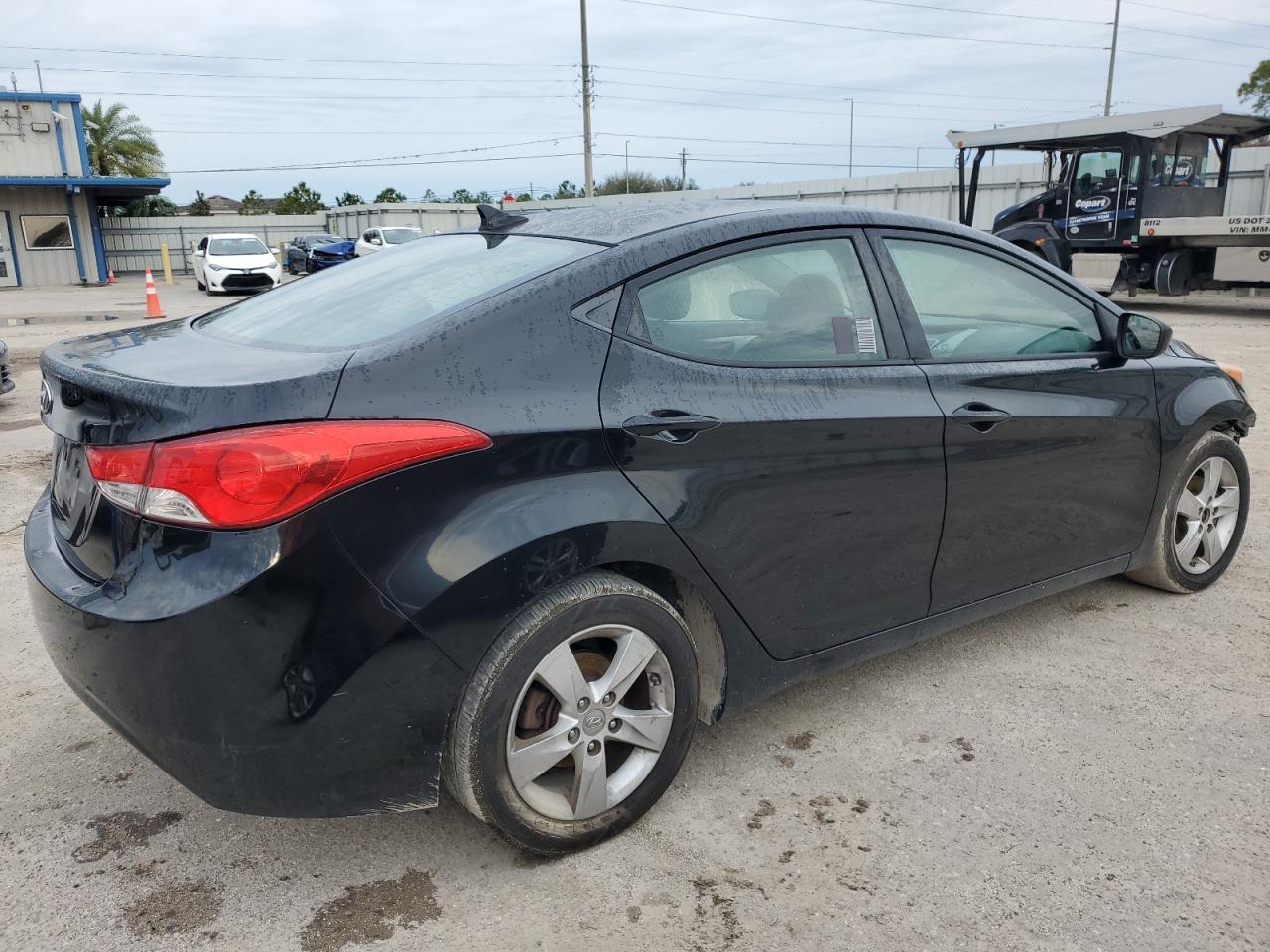 Изображение 3 2013 HYUNDAI ELANTRA GLS 2013 с VIN 5NPDH4AE3DH240115