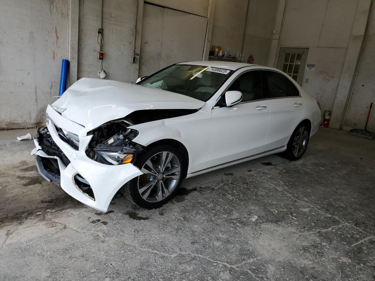 Изображение 1 2016 MERCEDES-BENZ C 300 2016 с VIN 55SWF4JB2GU104693