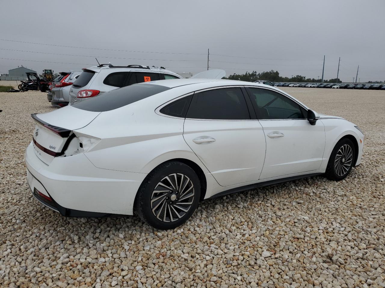 Image 3 of 2021 HYUNDAI SONATA HYBRID 2021 with VIN KMHL34JJ1MA032745