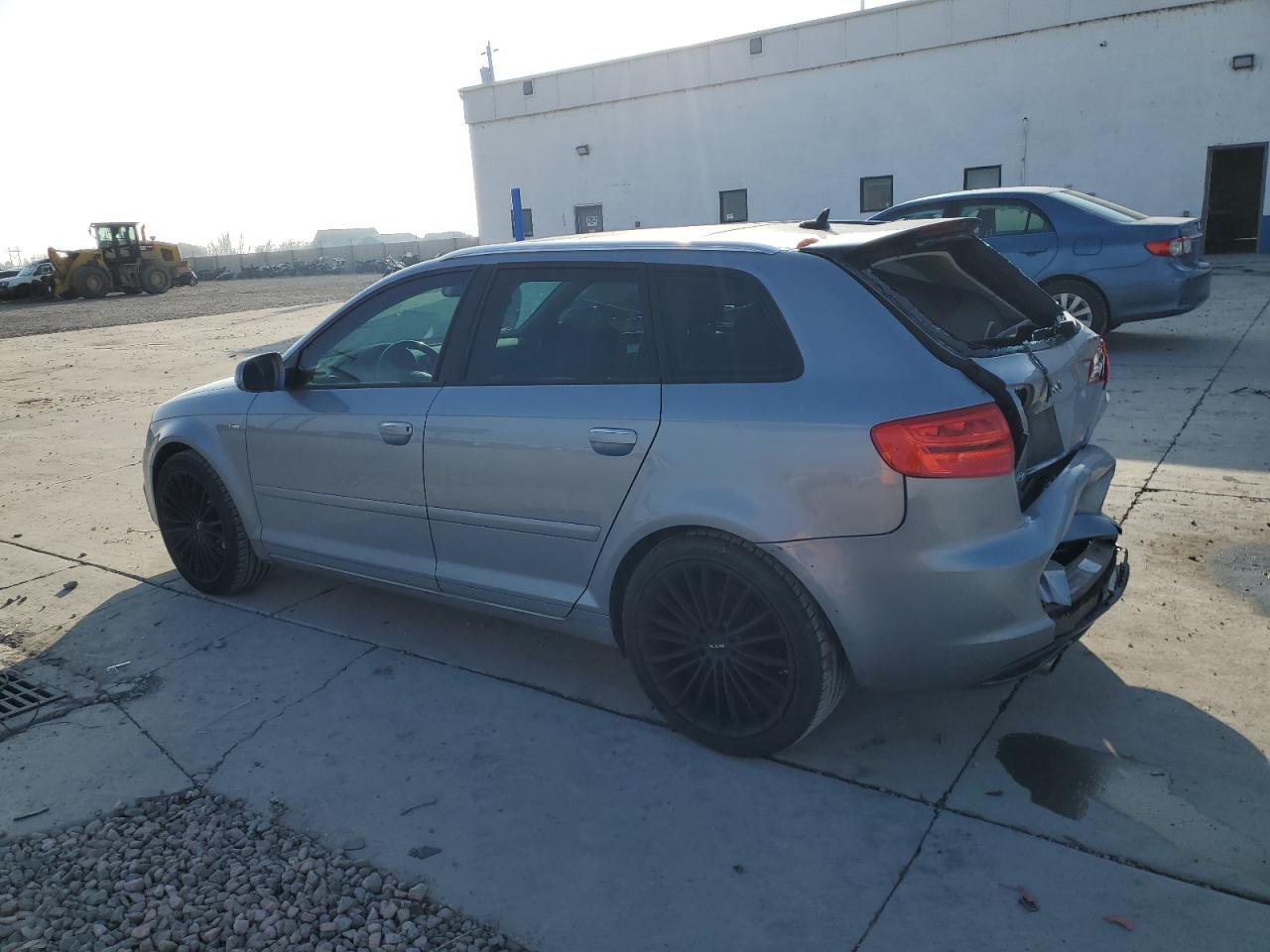 Изображение 2 2012 AUDI A3 PREMIUM PLUS 2012 с VIN WAUKJAFMXCA077413