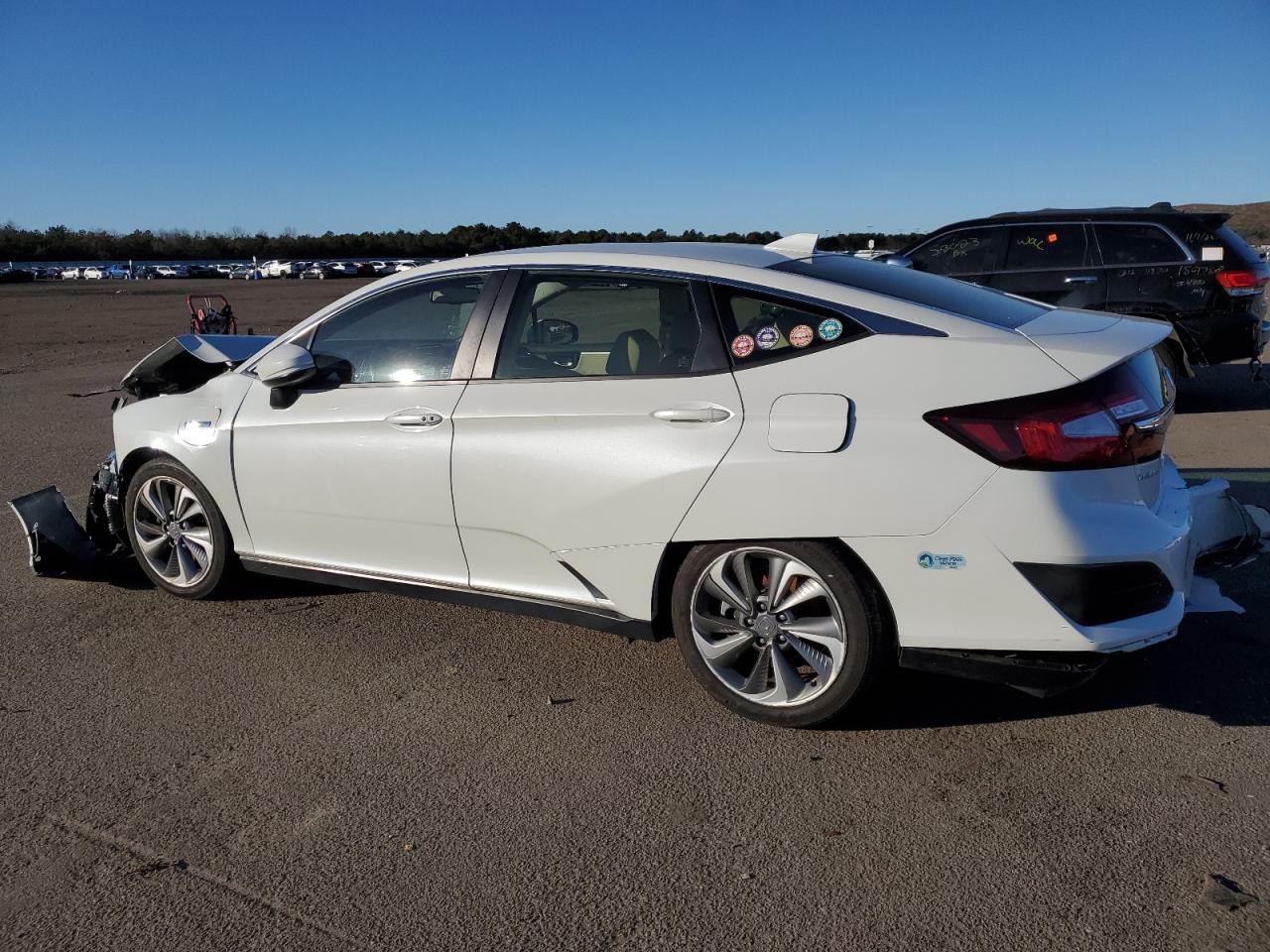 Image 2 of 2019 HONDA CLARITY TOURING 2019 with VIN JHMZC5F32KC000532