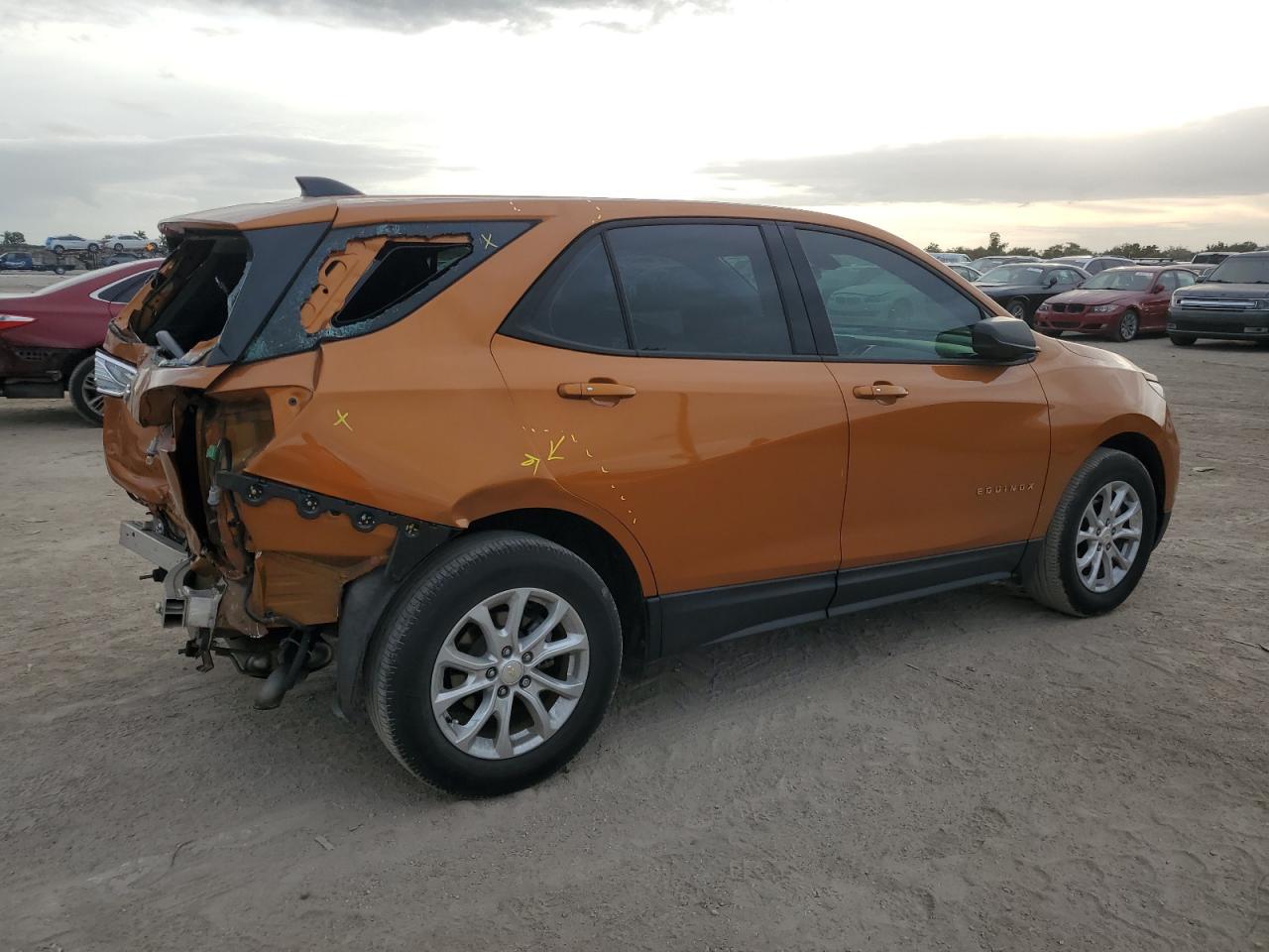 Изображение 3 2019 CHEVROLET EQUINOX LS 2019 с VIN 2GNAXHEV2K6212337