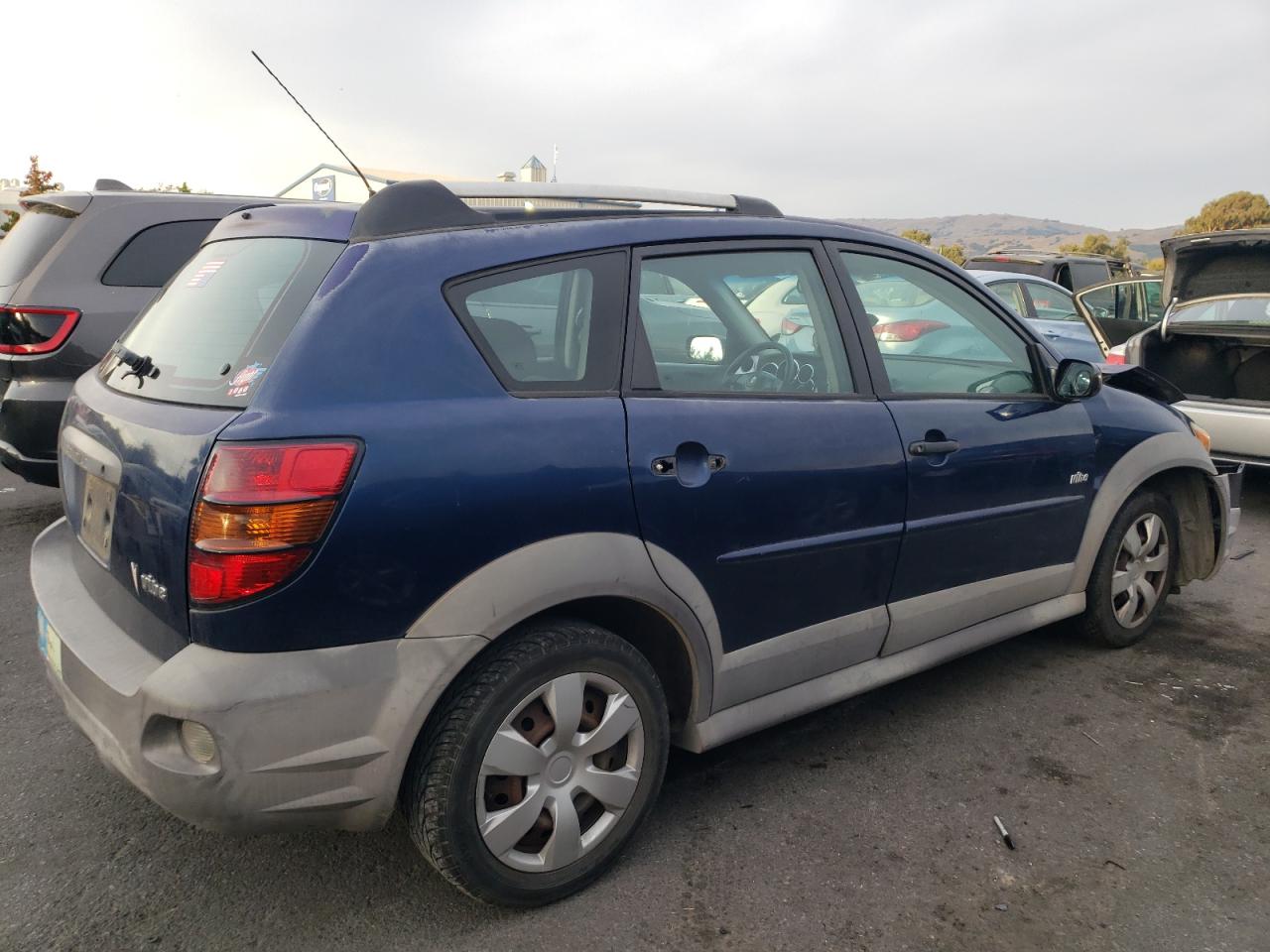 Image 3 of 2005 PONTIAC VIBE  2005 with VIN 5Y2SL63885Z471613