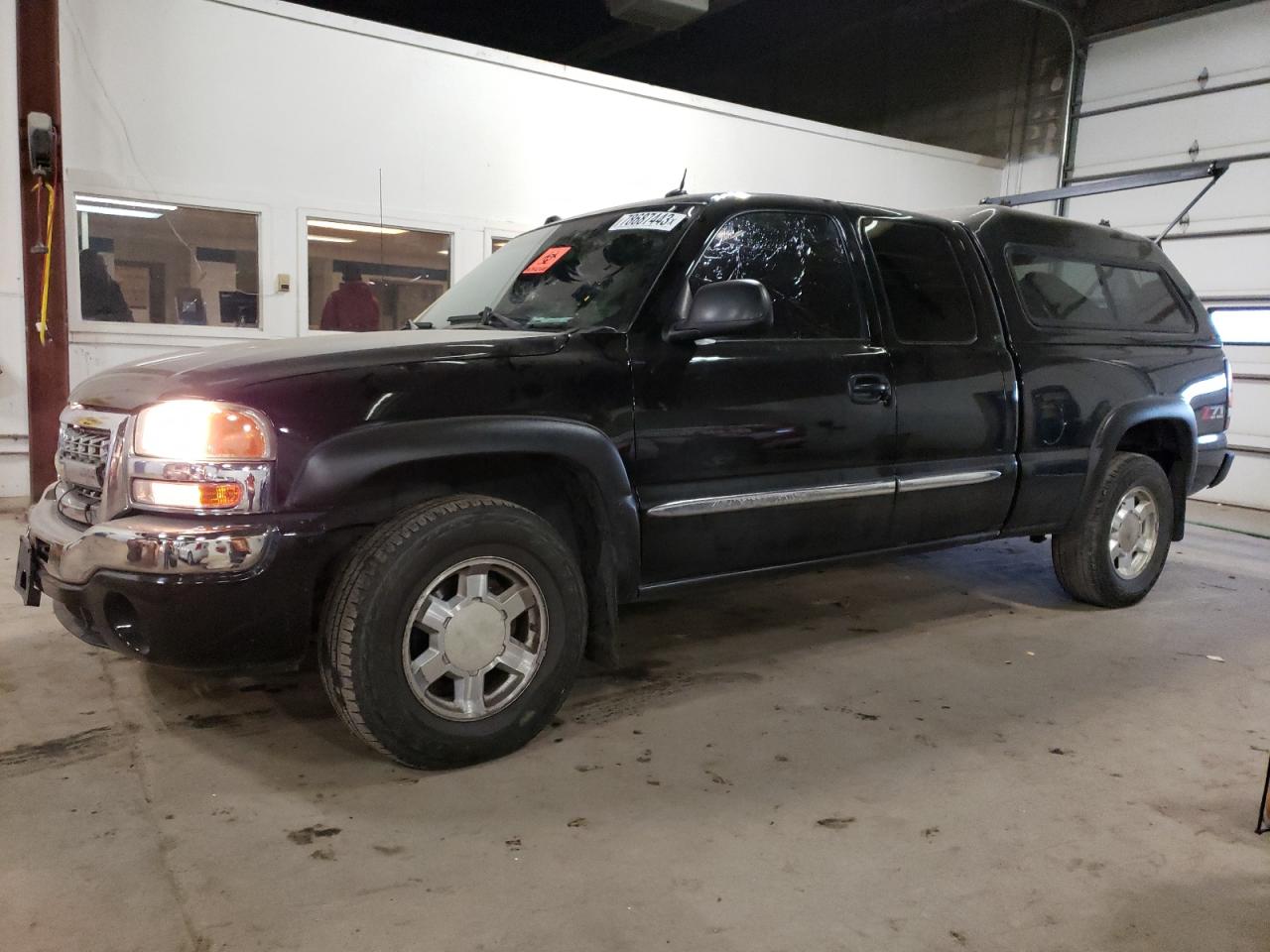 Obraz 1 z 2004 GMC NEW SIERRA K1500 2004 z VIN 2GTEK19T741248906