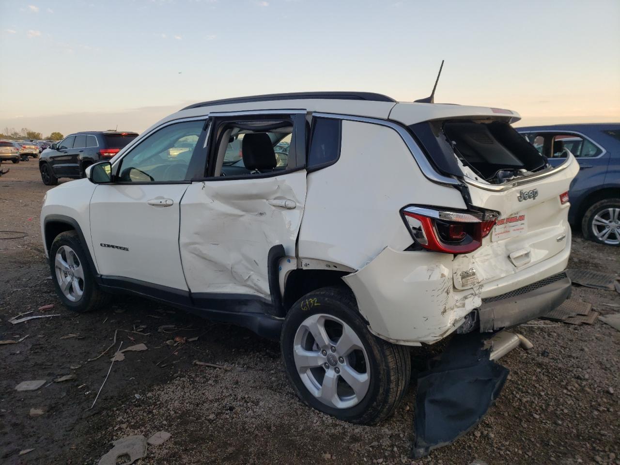 Изображение 2 2021 JEEP COMPASS LATITUDE 2021 с VIN 3C4NJDBB3MT552321