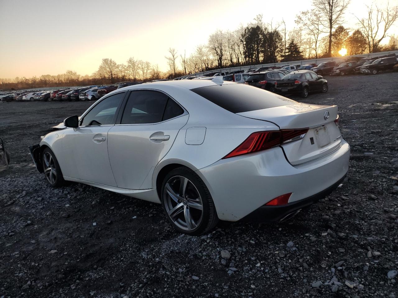 Obraz 2 z Lexus Is 300 2017 z VIN JTHCM1D20H5018630