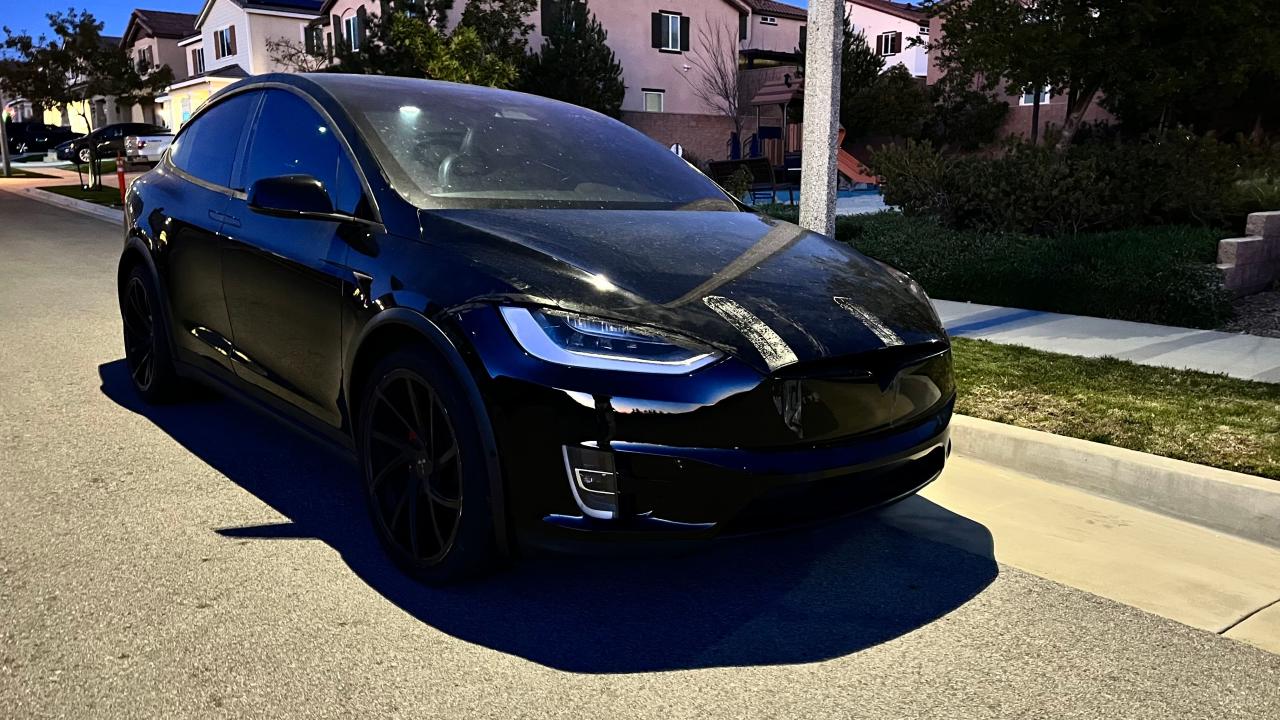 Obraz 1 z 2020 TESLA MODEL X  2020 z VIN 5YJXCAE47LF261008