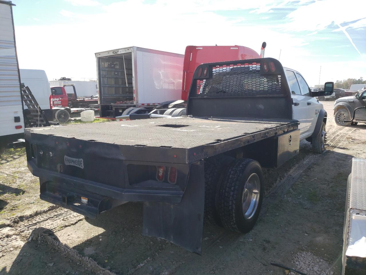 Obraz 3 z 2018 RAM 5500  2018 z VIN 3C7WRNFL4JG177830