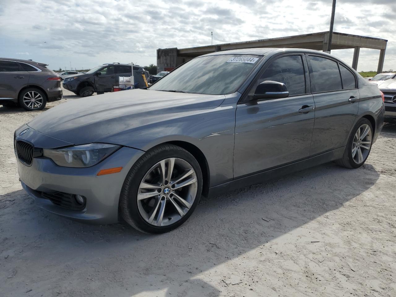 Obraz 1 z 2013 BMW 328 I 2013 z VIN WBA3A5G58DNP19107