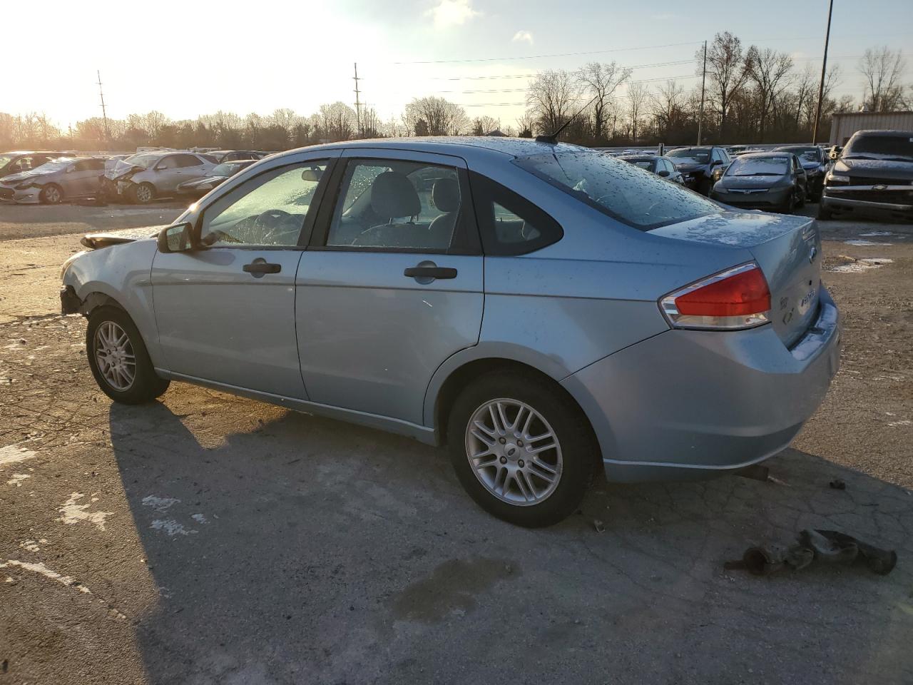 Изображение 2 2009 FORD FOCUS SE 2009 с VIN 1FAHP35N89W260201