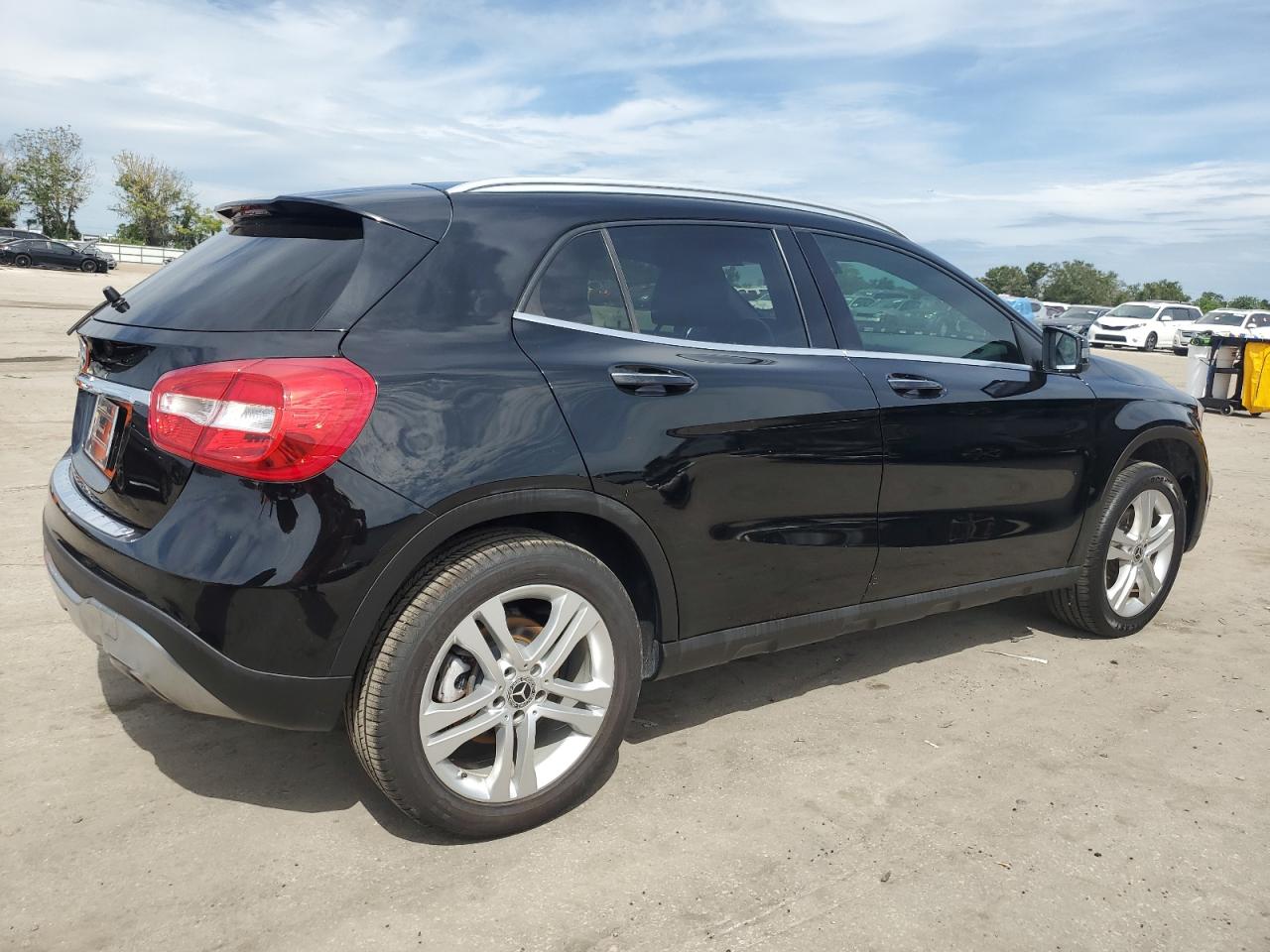 Obraz 3 z Mercedes-Benz Gla 250 2018 z VIN WDCTG4EB7JJ423609