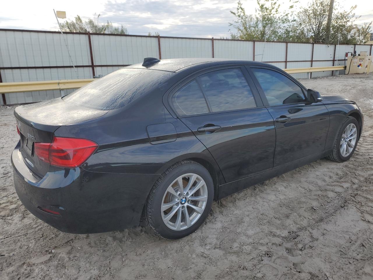 Изображение 3 2018 BMW 320 I 2018 с VIN WBA8A9C58JAH13431
