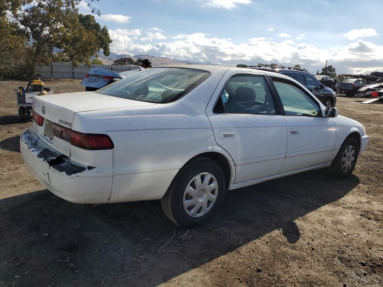 Image 3 of 1998 TOYOTA CAMRY CE 1998 with VIN JT2BG22K9W0224383