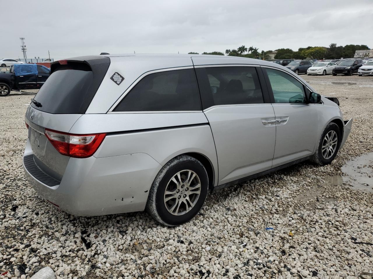 Image 3 of 2012 HONDA ODYSSEY EXL 2012 with VIN 5FNRL5H6XCB137554