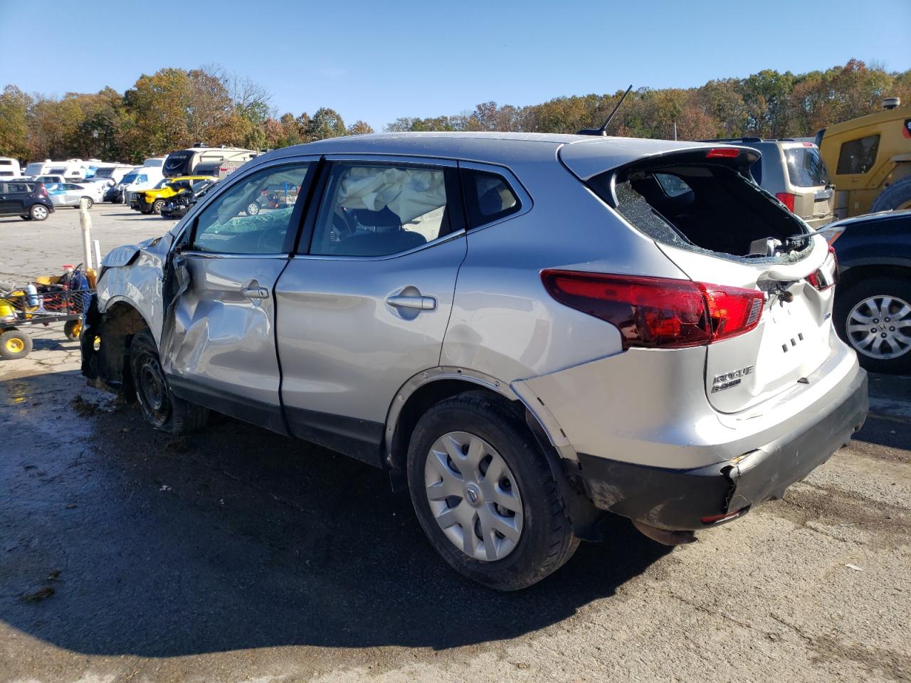 Изображение 2 2019 NISSAN ROGUE SPORT S 2019 с VIN JN1BJ1CR9KW313170