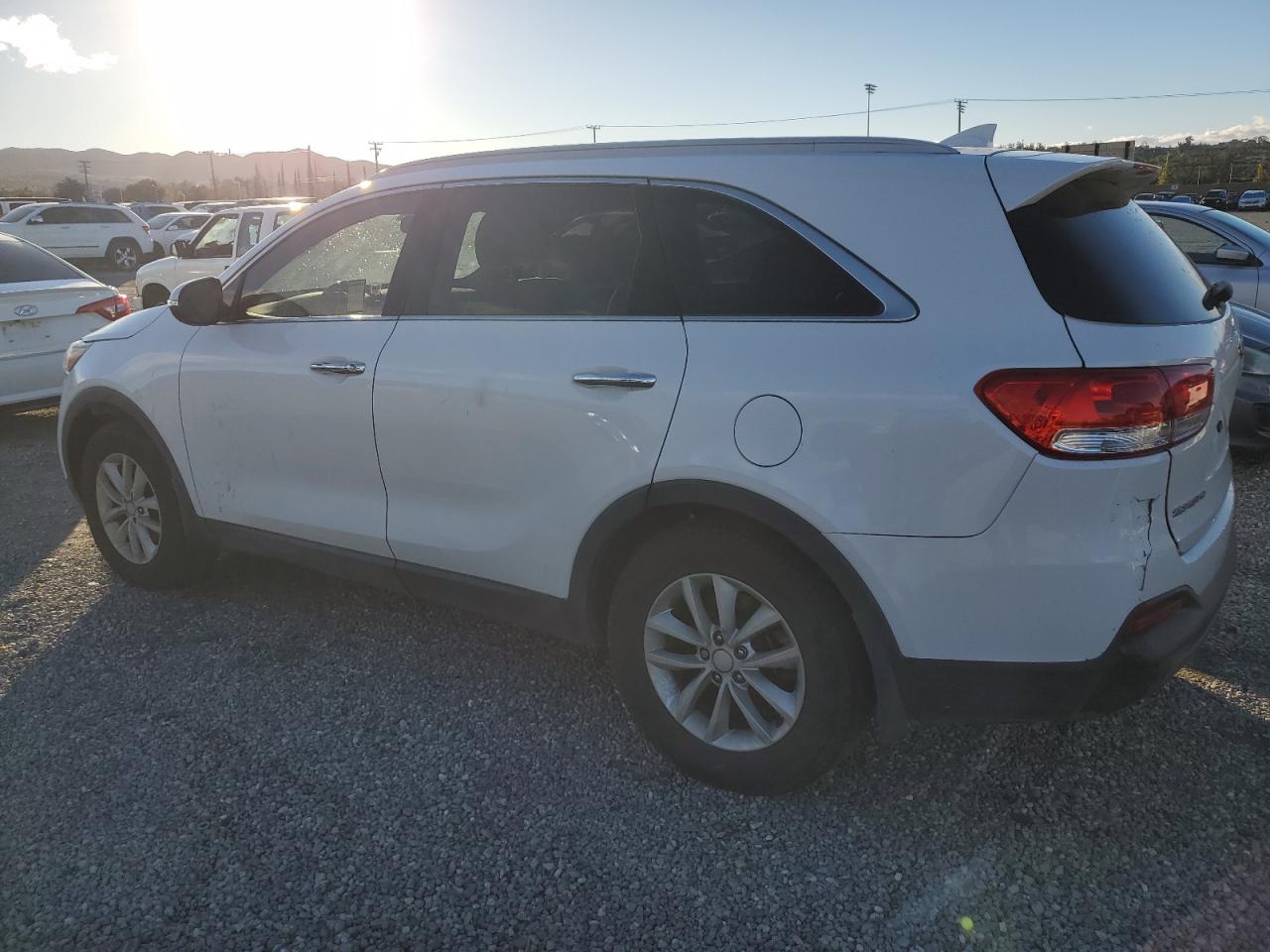 Obraz 2 z 2017 KIA SORENTO LX 2017 z VIN 5XYPG4A34HG266170