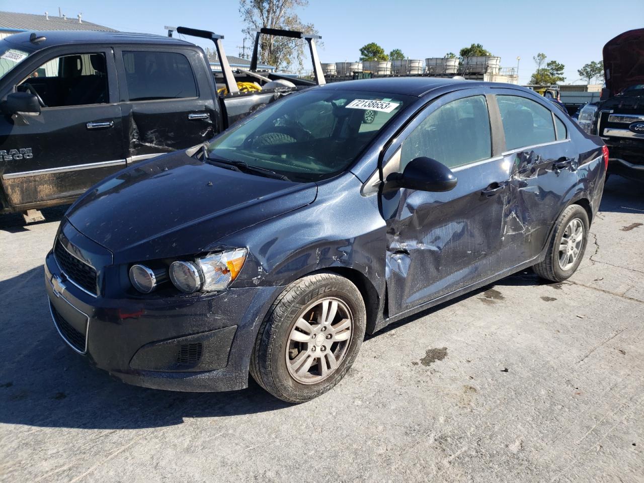 Obraz 1 z 2015 CHEVROLET SONIC LT 2015 z VIN 1G1JC5SH7F4197691