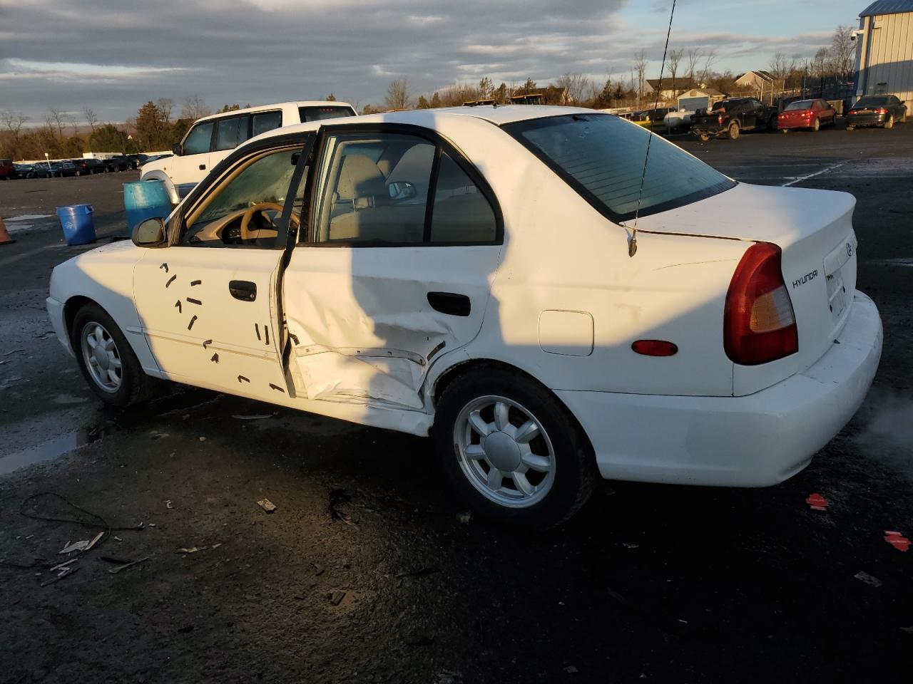 Image 2 of 2000 HYUNDAI ACCENT GL 2000 with VIN KMHCG45G6YU109245