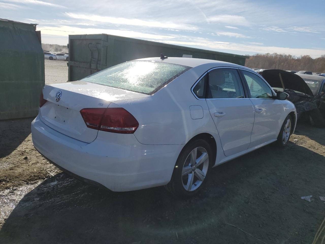 Изображение 3 2012 VOLKSWAGEN PASSAT SE 2012 с VIN 1VWBP7A32CC010096