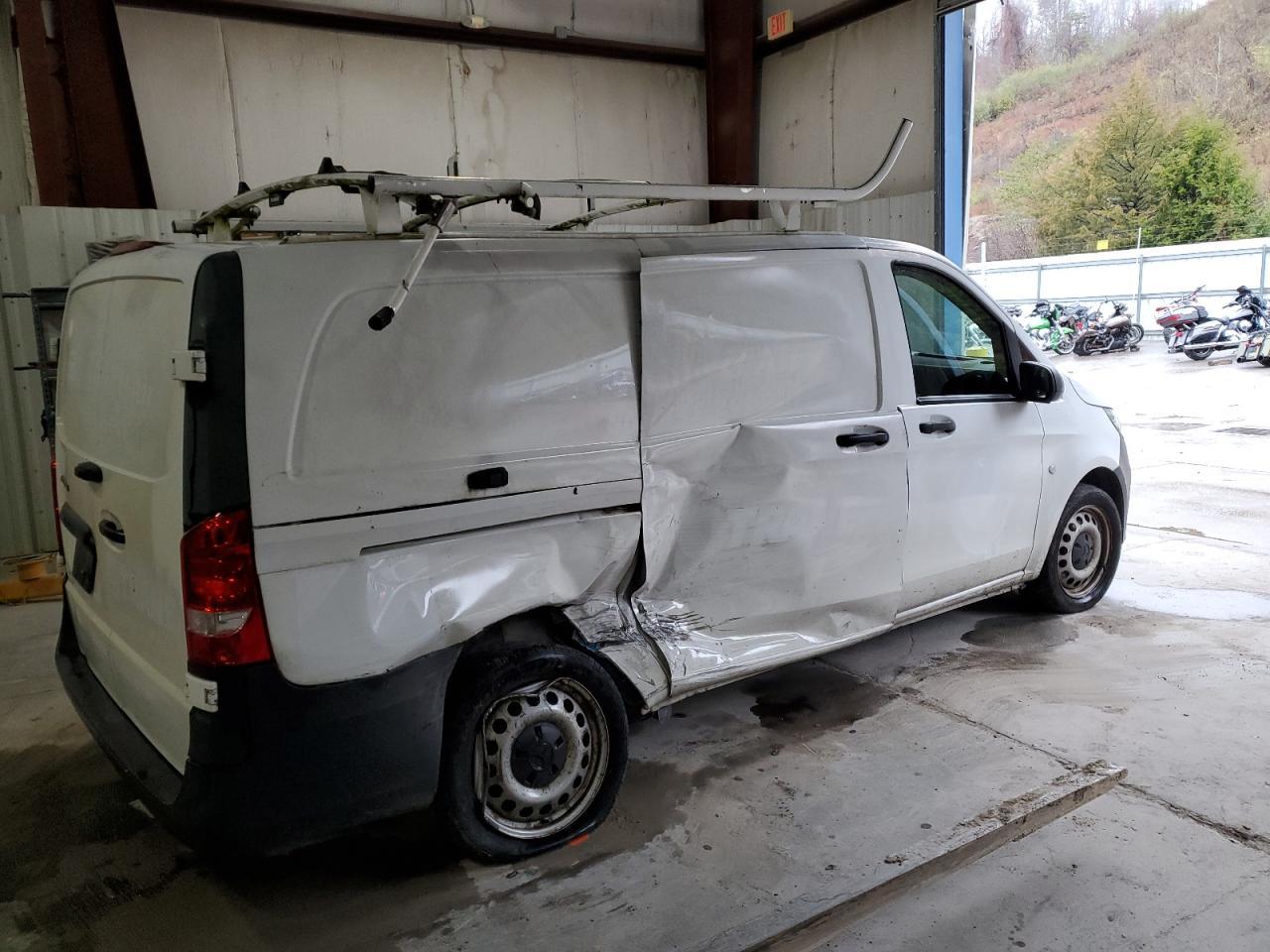 Image 3 of 2017 MERCEDES-BENZ METRIS  2017 with VIN WD3PG2EA9H3273773